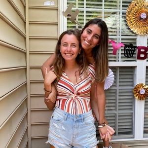 Meet your Posher, Kelly